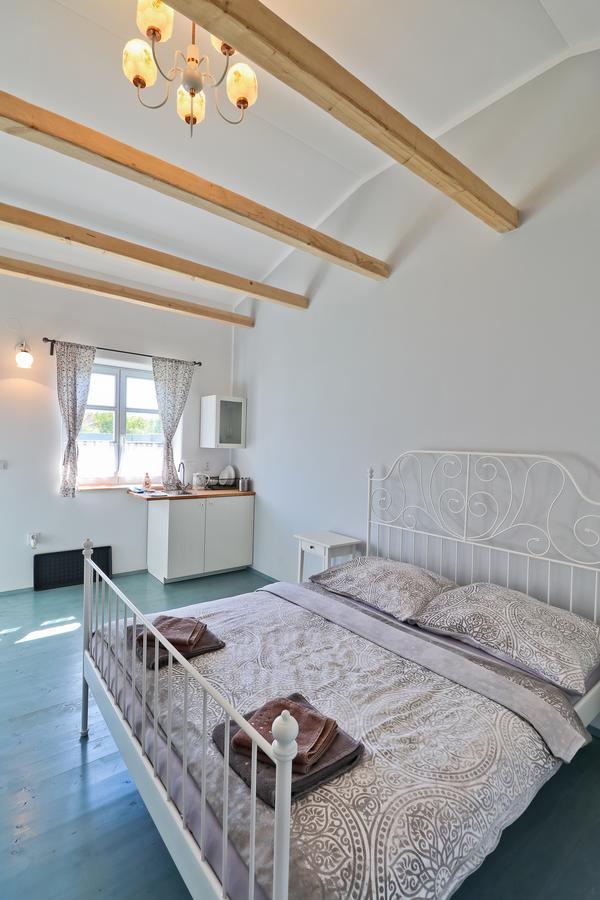 La Bobul Apartments Drnholec Buitenkant foto