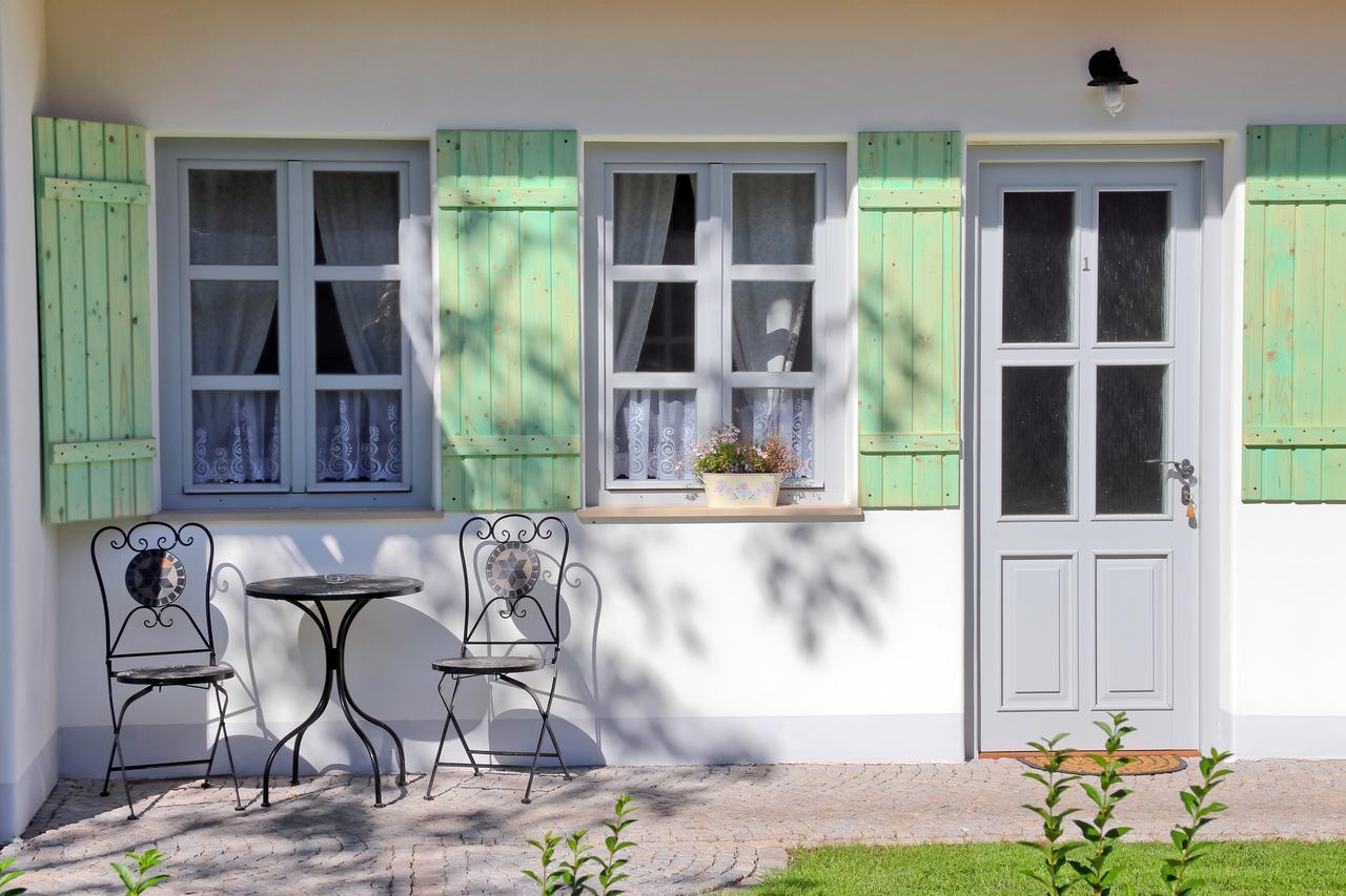 La Bobul Apartments Drnholec Buitenkant foto